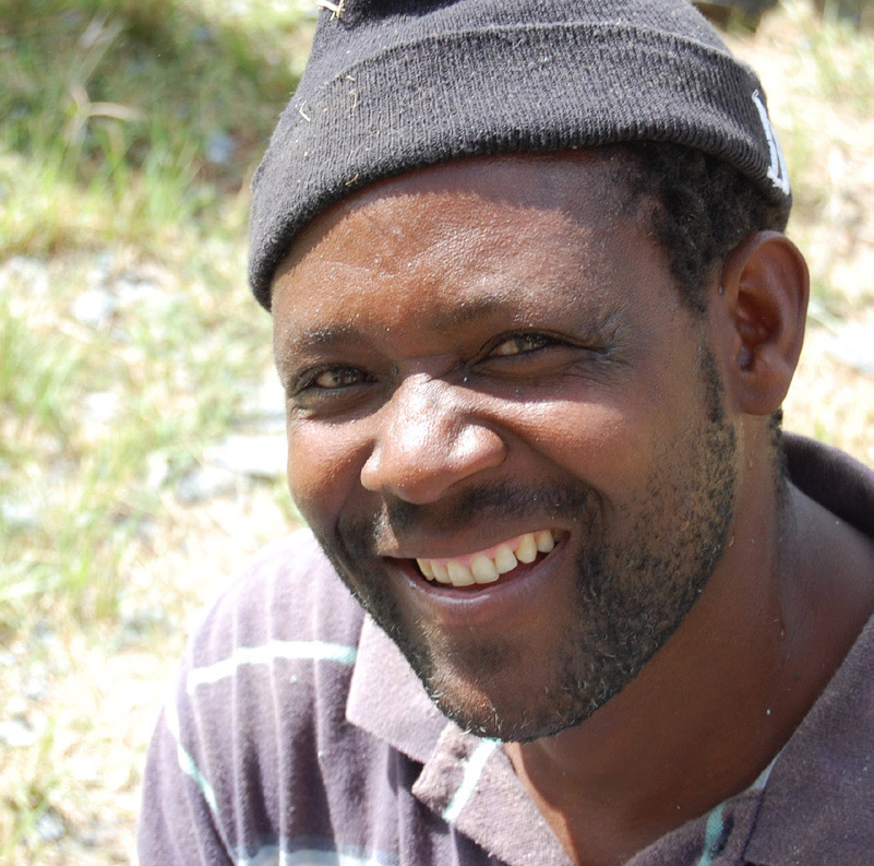 tl_files/FF_files/images_artists_sculptors/img_artist_godfrey_kututwa/godfrey_kututwa_profil.jpg